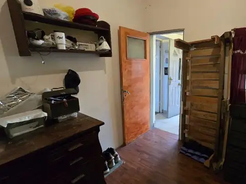 Casa en Moron, casa 5 amb en esquina, galeria, jardin, parque, apto crédito, ambientes luminosos