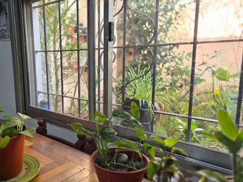 Casa 5 ambientes con 1 baño