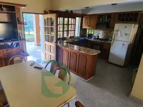 VENTA CASA QUNTA 4 AMB - VILLA LUZURIAGA. BUENA UBICACIÓN.