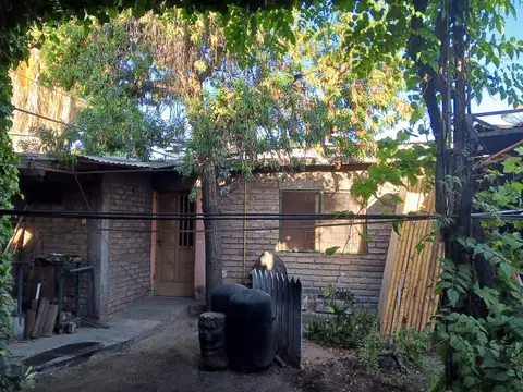 Casa con vivienda independiente en Guaymallén