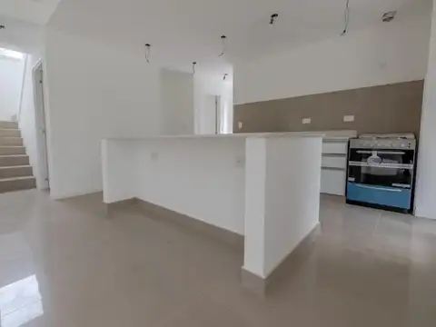 Casa 5 ambientes con 2 baños