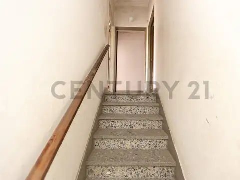 Angel Pini 4500, Piso 0