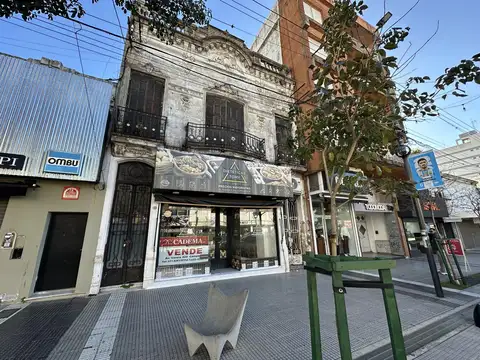 Local en plena Av. Rocca, Campana. Excelente oportunidad de inversión. Terreno de 373 m²