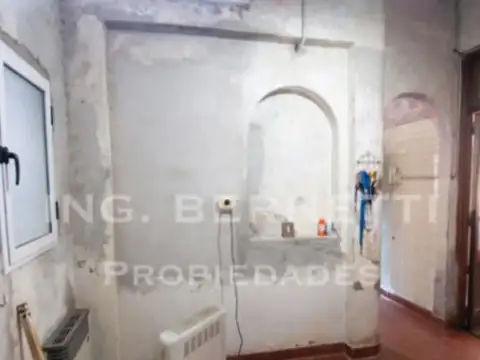 Depto Tipo Casa en Venta 60 años