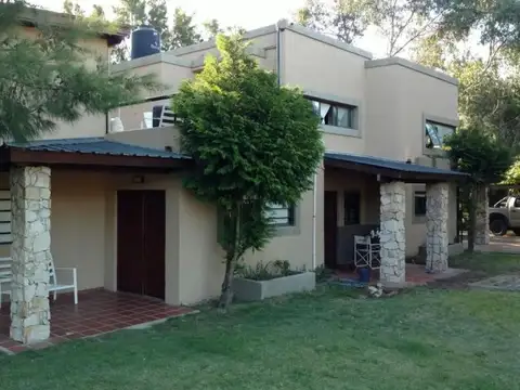 Edificio Comercial venta - 8 dormitorios 4 baños - 550mts2 totales - Ostende