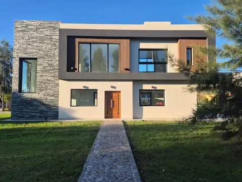 ALQUILER CASA 6AMB A ESTRENAR- CANNING