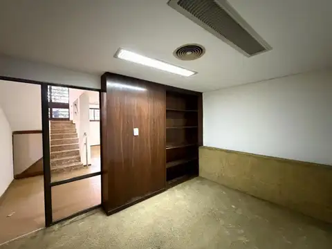 Oficina en Venta al Este