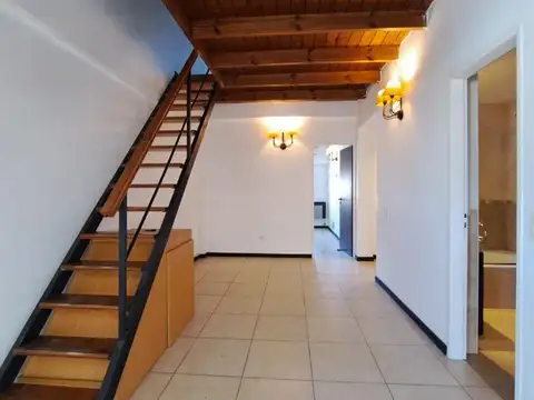 Depto Tipo Casa 2 ambientes con 1 baño