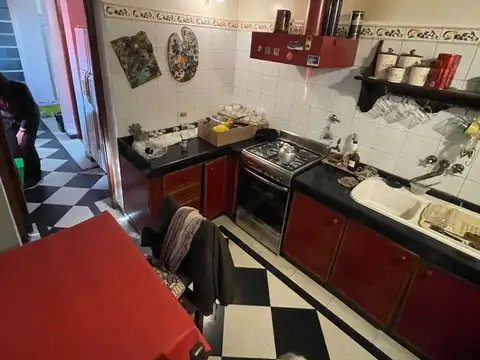 Casa estilo ingles en excelente estado en Quilmes centro