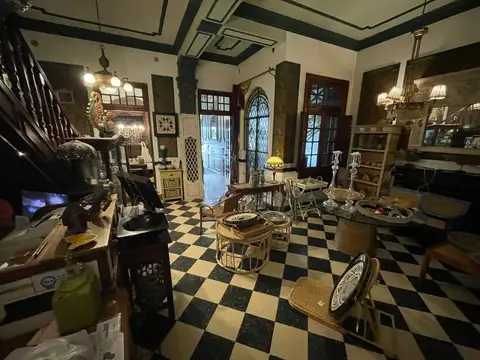 Casa estilo ingles en excelente estado en Quilmes centro
