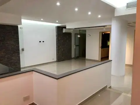 Oficina 2 ambientes con 1 baño