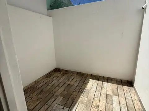 Oficina 2 ambientes con 1 baño