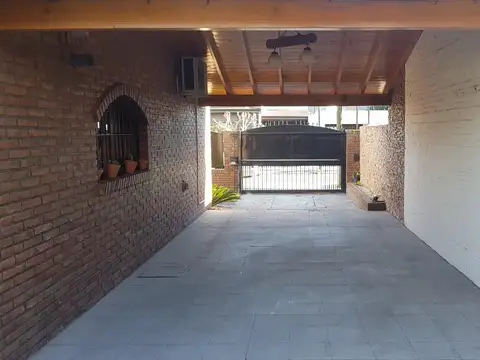 Casa en Venta en Jose Clemente Paz, USD 250.000