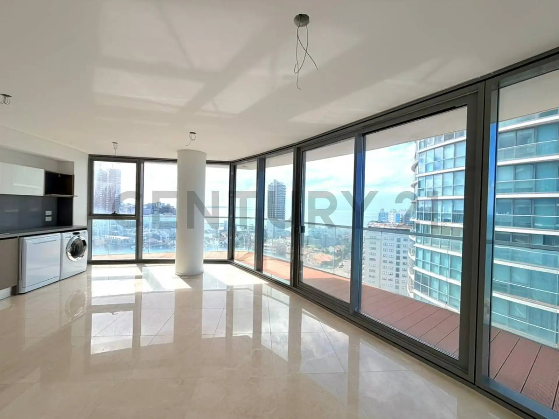 3 AMBIENTES EN MARAL EXPLANADA | PISO 15 | 104 M² | DOBLE COCHERA Y BAULERA| VISTA AL MAR