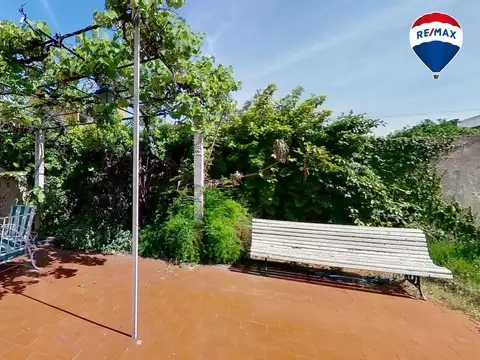 VENTA CASA 3 AMB QUINCHO GARAGE LANUS