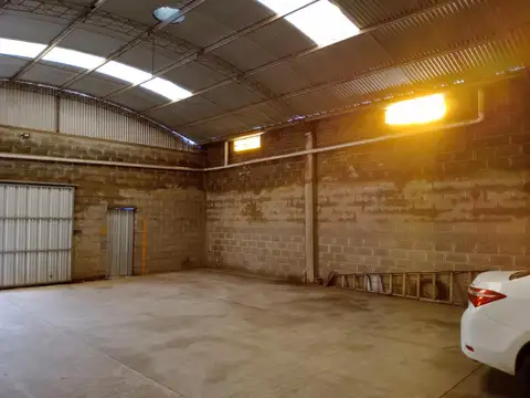 Galpon en Venta en Villa Azalais, USD 74.999