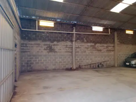 Galpon en Venta 10  mts Frente