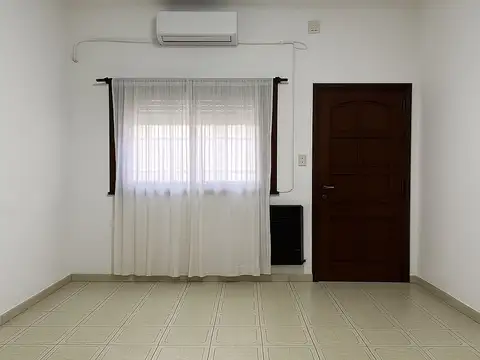 Depto Tipo Casa 4 ambientes con 1 baño