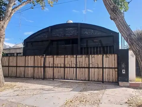 Galpón en Alquiler en Maipu, Maipú