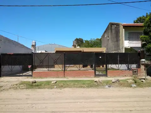 Casa - Venta - Argentina, Longchamps - Alvear 585