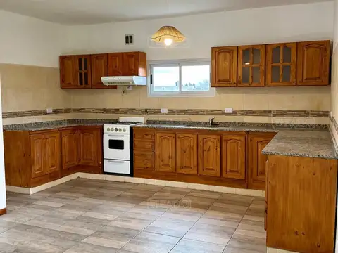 Casa en Alquiler en San Sebastian, USD 950