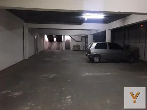 Cochera en venta - 18mts2 - La Plata