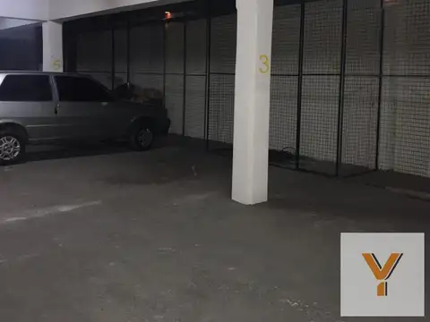 Cochera en venta - 18mts2 - La Plata