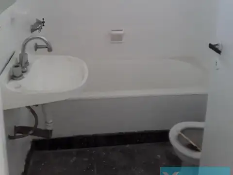 Depto Tipo Casa en Venta 60 años