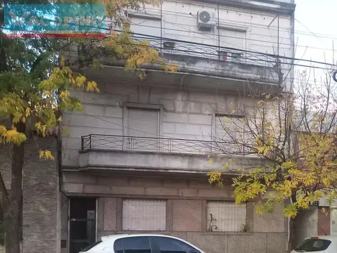 Depto Tipo Casa en Venta 60 años