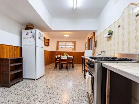 Casa 4 ambientes con 1 baño