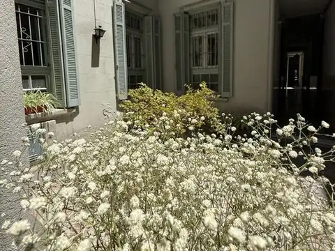 PH refaccionado de época | 4 ambientes