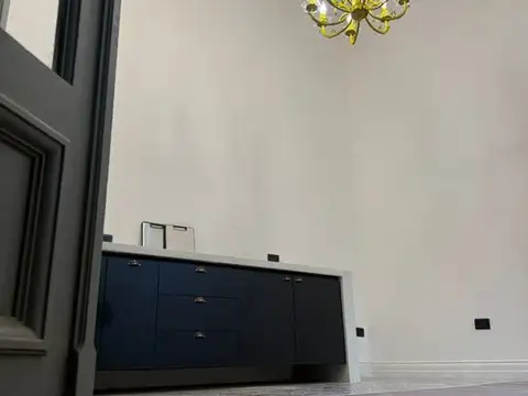 Depto Tipo Casa en Venta en San Nicolás, USD 130.000