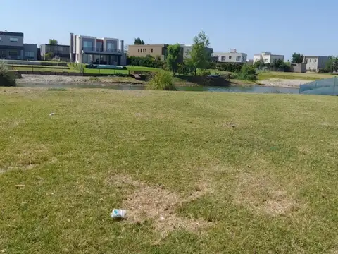 Terreno en Venta en Belén de Escobar, USD 130.000