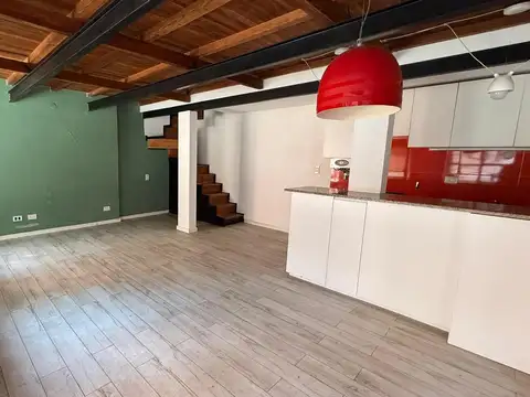 Depto Tipo Casa en Venta de 4 ambientes