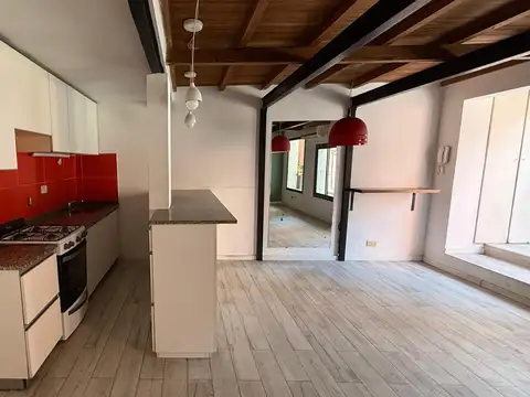 Depto Tipo Casa en Venta en Centro, USD 132.000
