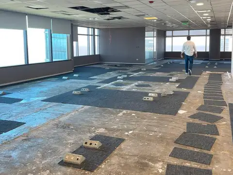 Oficina en Alquiler en Catalinas, USD 60.715