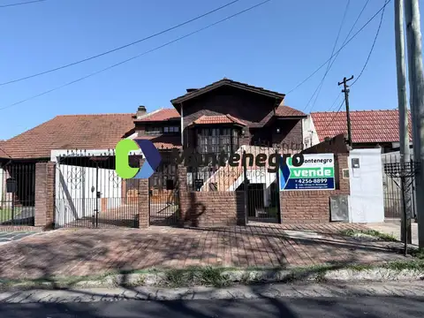 Casa - Venta - Argentina, Berazategui - Calle 12 3855