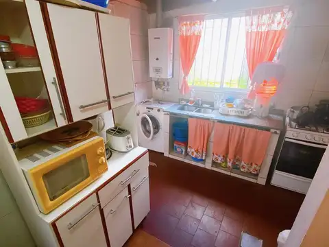 Casa 2 ambientes con 1 baño