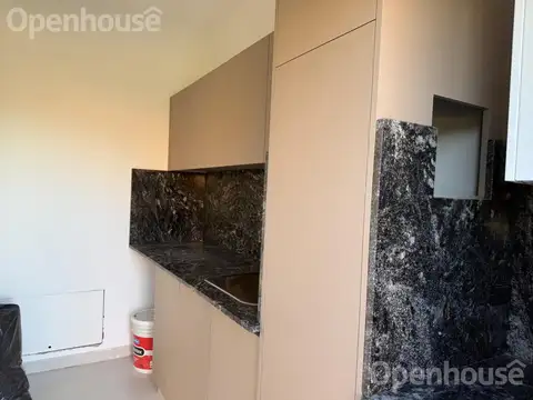 Casa 6 ambientes con 2 baños