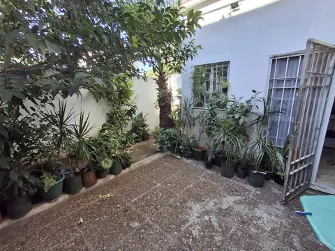 Depto Tipo Casa en Venta 50 años