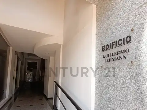 Sarmiento 200, Piso 0