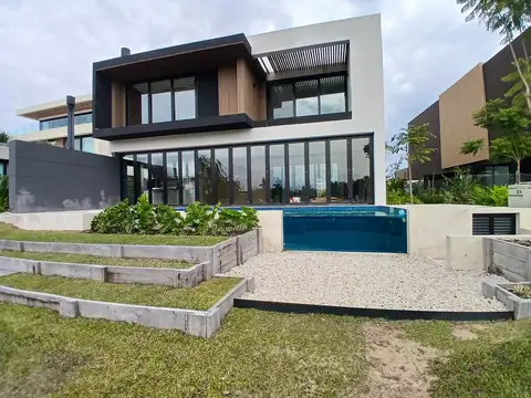 Casa en Venta de 5 dormitorios