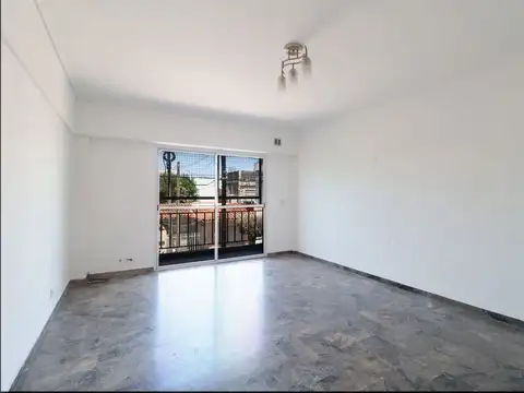 VENTA DEPTO 4 AMBIENTES RAMOS MEJIA CENTRO