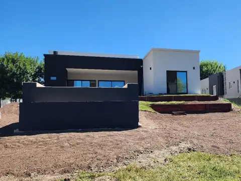 Casa en Venta, Barrio El Cazal, Escobar, Bs.As. G.b.a. L.101