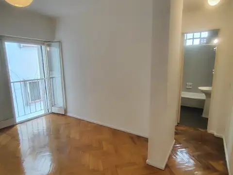 2 Amb Artigas y J B Justo - 30 m2