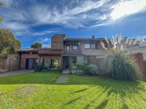 Julián Navarro 3200