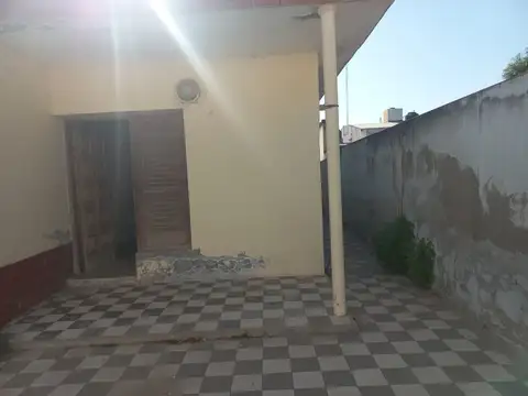 VENTA DE CASA A REFACCIONAR -AV.COLÓN NORTE Nº 153