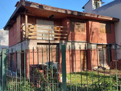 Casa 5 amb en Martínez a reciclar