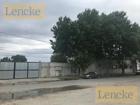 Gran fraccion en zona industrial frente al canal San Fernando, apta diversos usos, venta