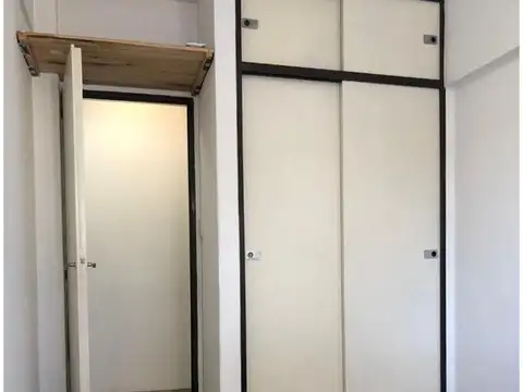 3 ambientes en segundo piso por escalera al frente